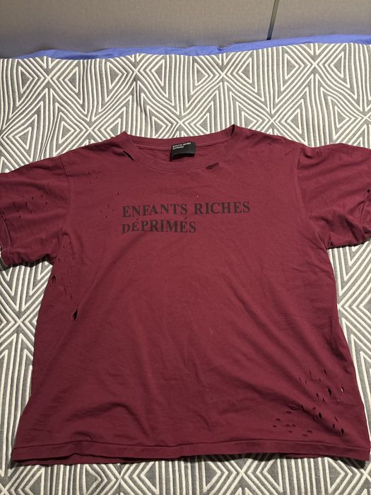Disstressed erd t shirt/red