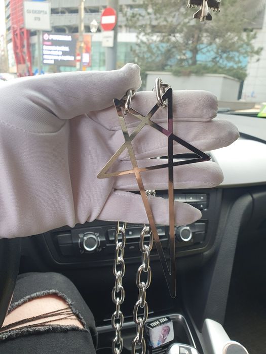 Lanț cu pentagramă