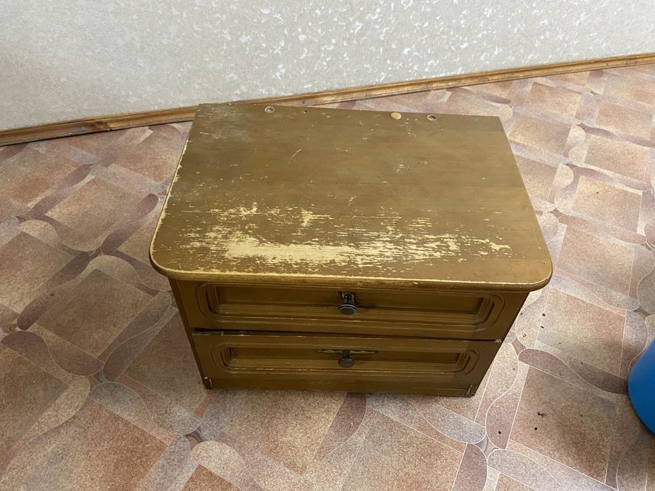 Продам тумбочки б/у