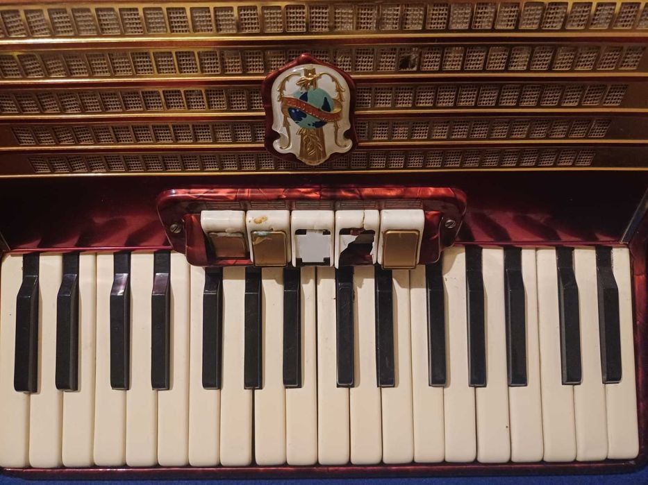 Акордеон Weltmeister 48 баса