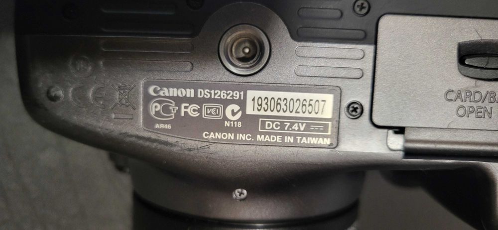 Canon EOS 1100D 12.2Mp Aparat foto fuctional