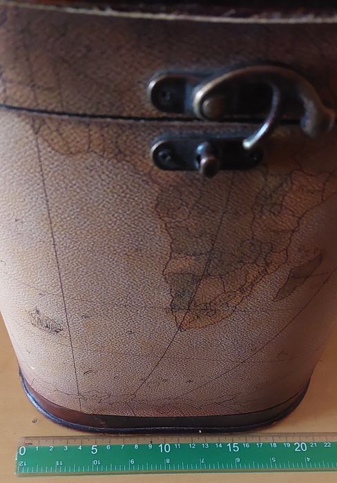 Дървена кутия  със старинни мотиви