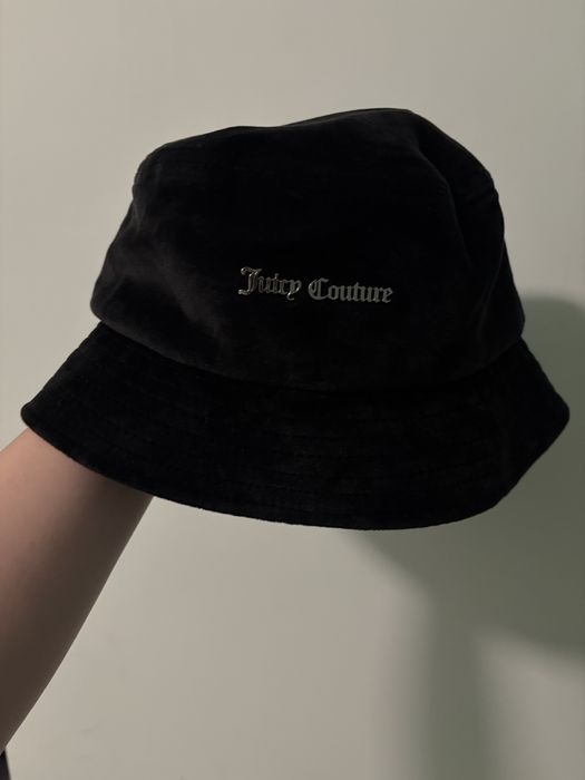 Велурена шапка juicy couture bucket hat