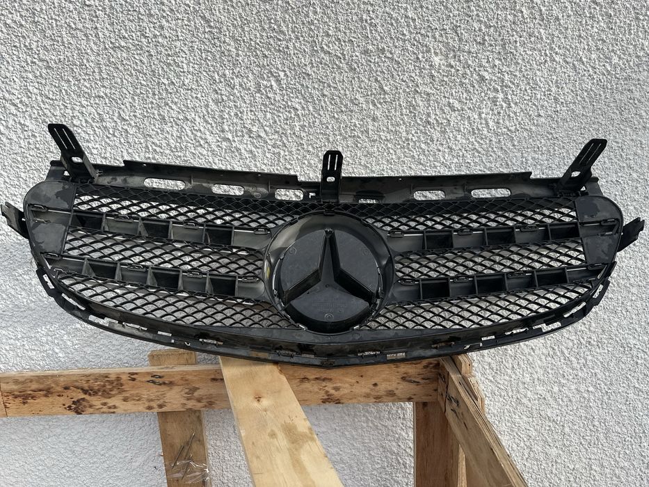 Предна решетка Mercedes w212