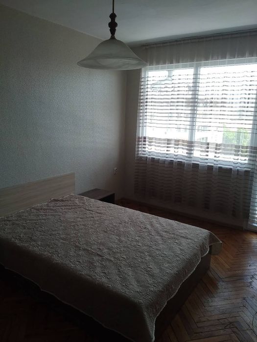 Дава се под наем Двустаен апартамент в Варна, Зимно кино Тракия - 53 кв.м за 382.5 € - Снимка #2