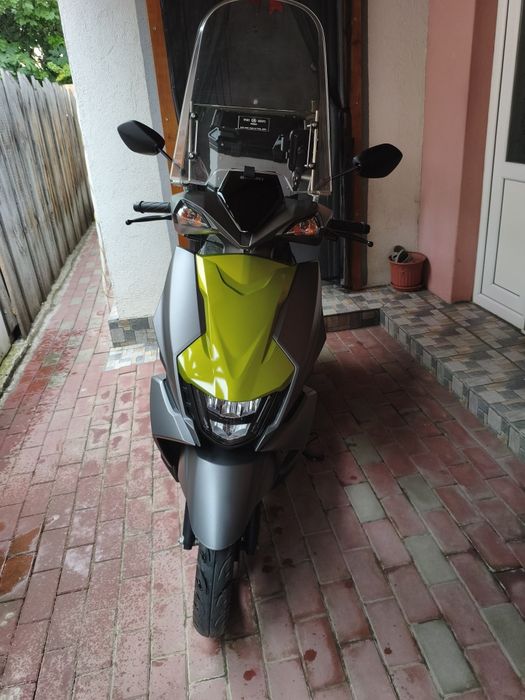 Scuter Suzuki Avenis 125 cat B