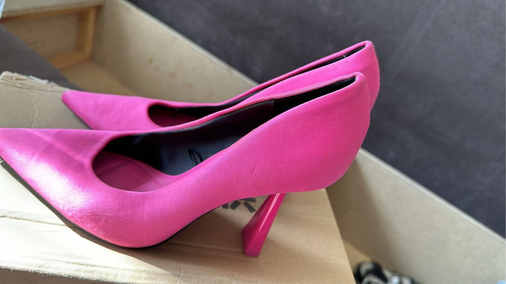 Продаю сапоги  туфли