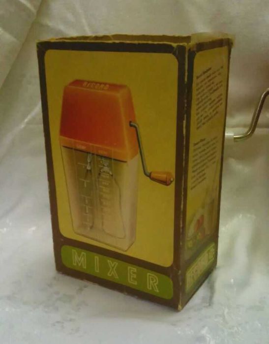 Миксер ручной механический Record и чаша стационарного блендера