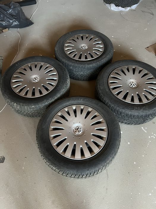 De vanzare jante de vw R16 cu cauciucuri de iarna