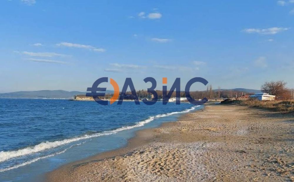 Продава се Тристаен апартамент в Бургас, Център - 94 кв.м за 634 €/кв.м - Снимка #13