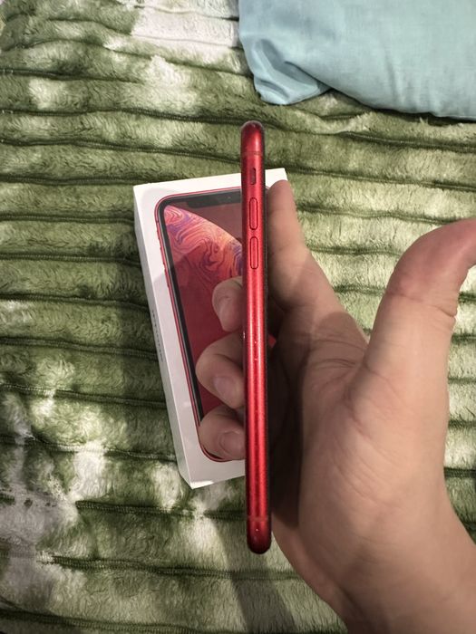 Продам Iphone Xr