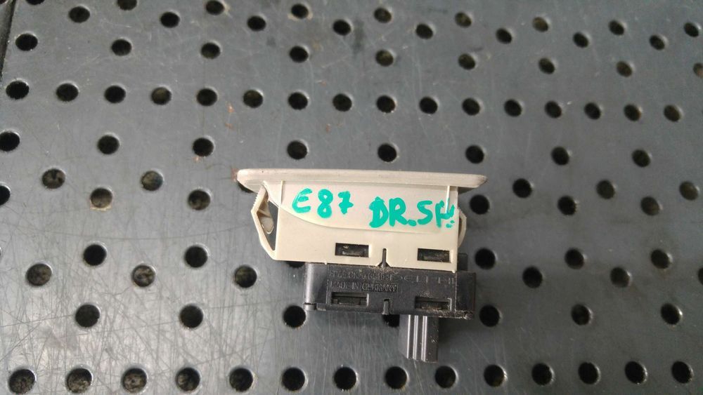 Buton geam electric dreapta spate bmw seria 1 e87 15979800