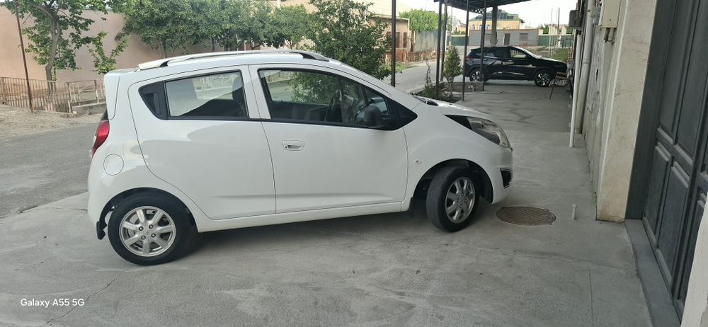 Spark 2020 yil yurgani 49000km benzinda polni radnoy.kiraskasi yo'q.