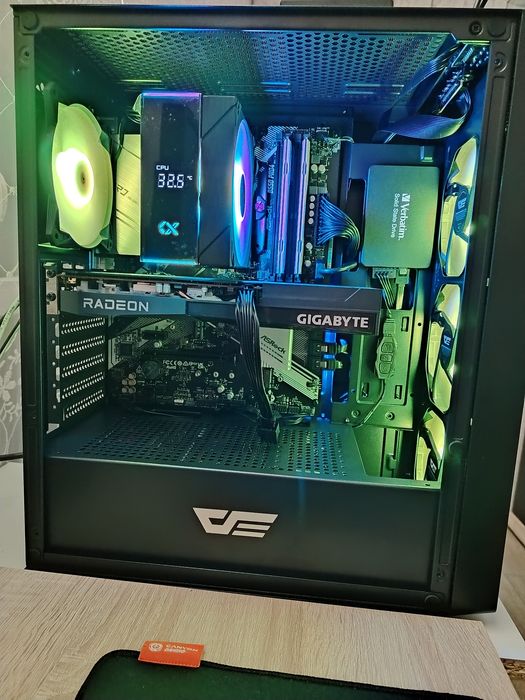 Геймърски компютър Ryzen 7 3700X / RX 6600 8GB / 16GB RAM – Перфектен за 1080p!