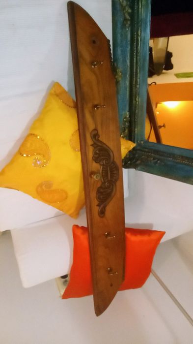 старинна  закачалка с автентична българска дърворезба