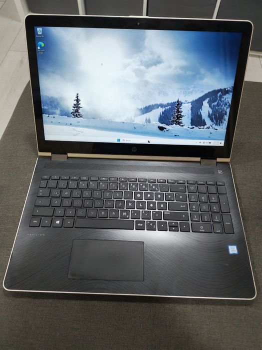 HP Pavilion x360 15.6" Touch | i5-8250U | 8GB RAM | 1TB (SSD + HDD) | Windows 11