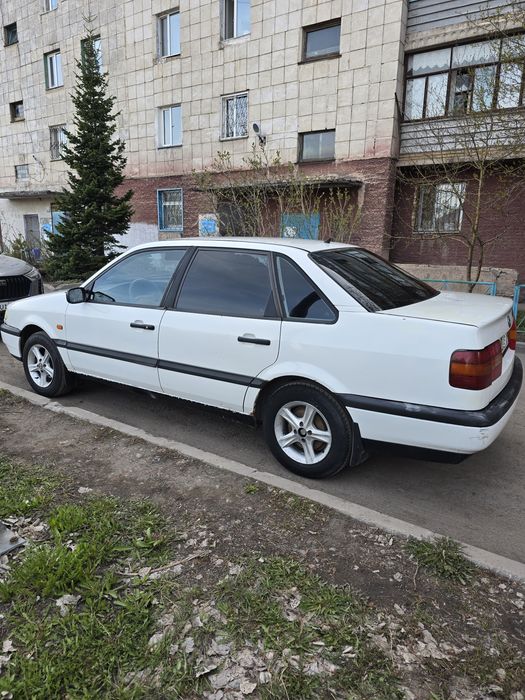 Продам Фольксваген Пассат б4 1.8