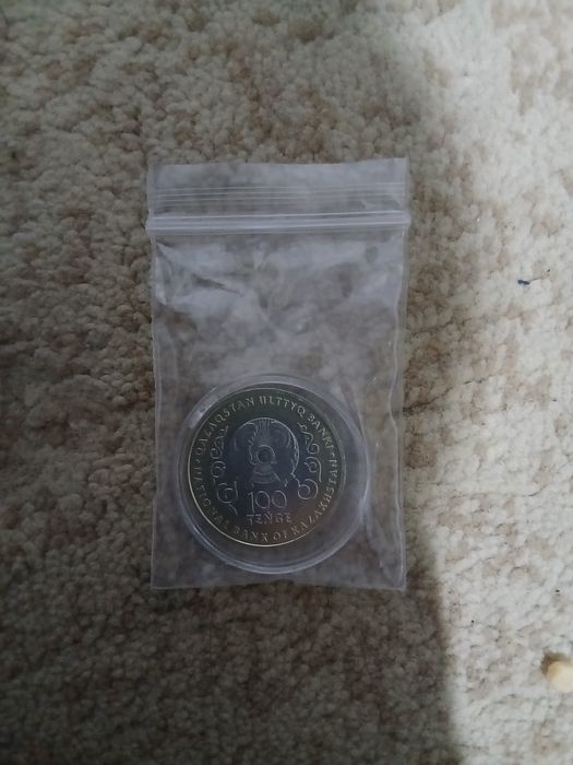 Продам монетка 100 тг 30 лет