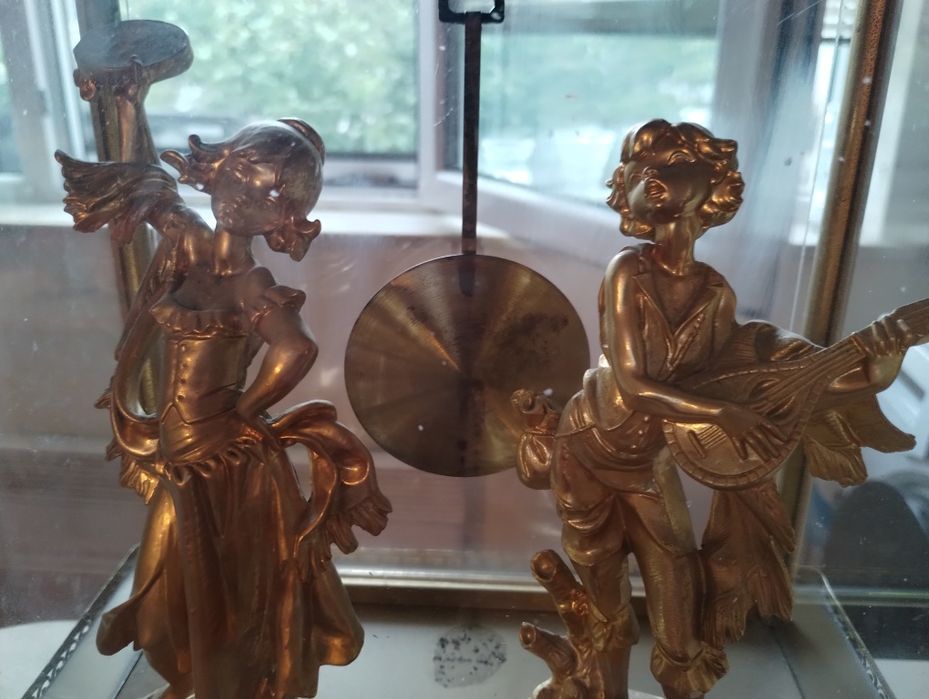 Порцеланов часовник Лимож