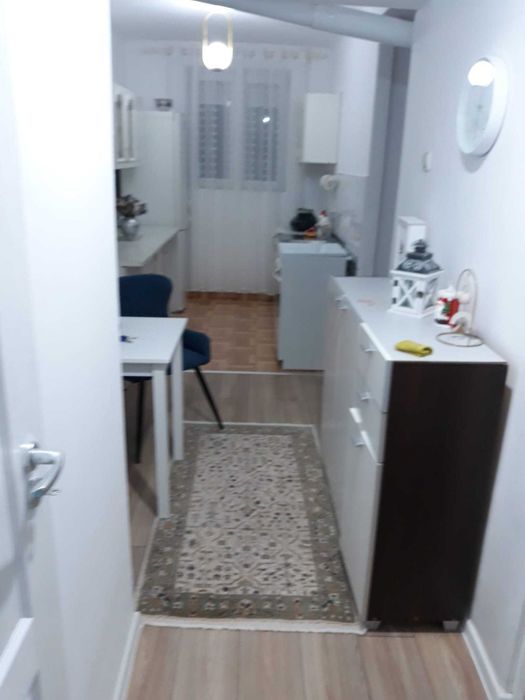 Vand apartament cu 2 camere,renovat si complet mobilat