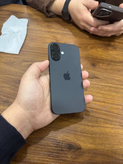 Iphone 16 128 GB  black