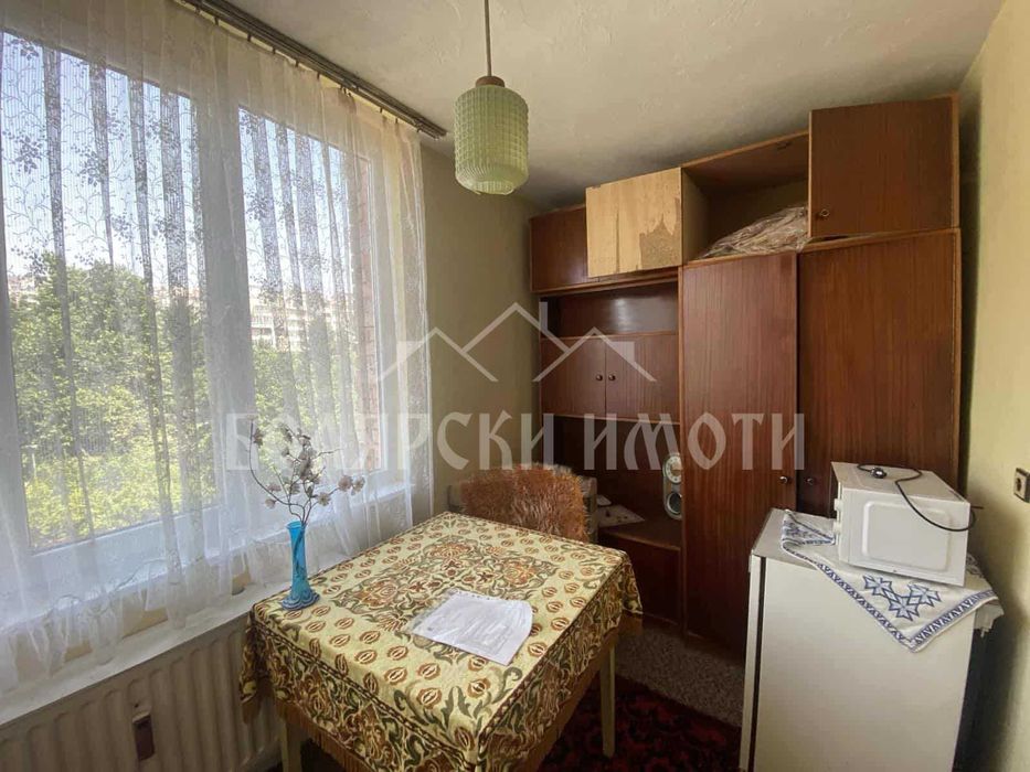 Дава се под наем Тристаен апартамент в Велико Търново, Колю Фичето - 80 кв.м за 230 € - Снимка #3