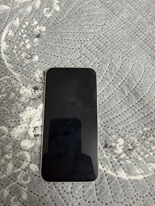 Продам IPhone 13 на 128Гб