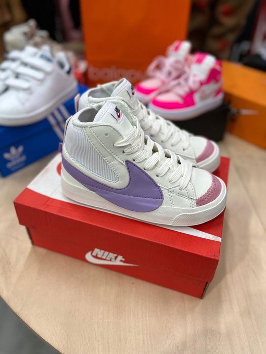 Детская обувь - кроссовки для детей