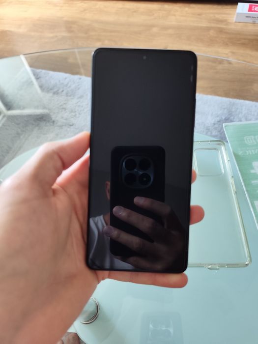 Xiaomi Redmi Note 12 pro plus