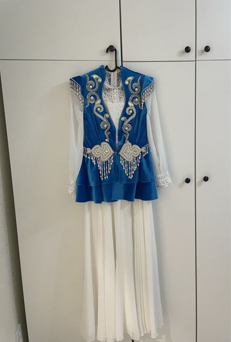 Продам платье и кажекей