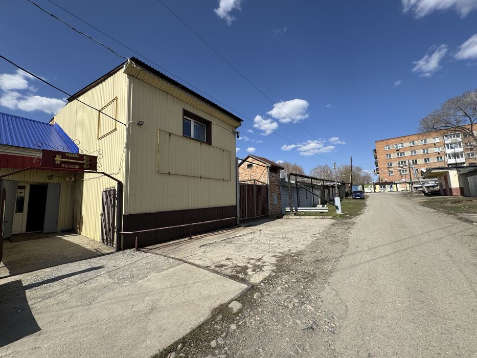 Продаётся действующий магазин с домом ул. Куйбышева 1/1