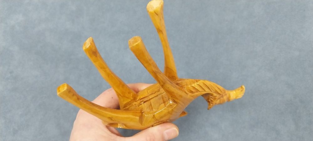 Дървена фигура - "Камила"