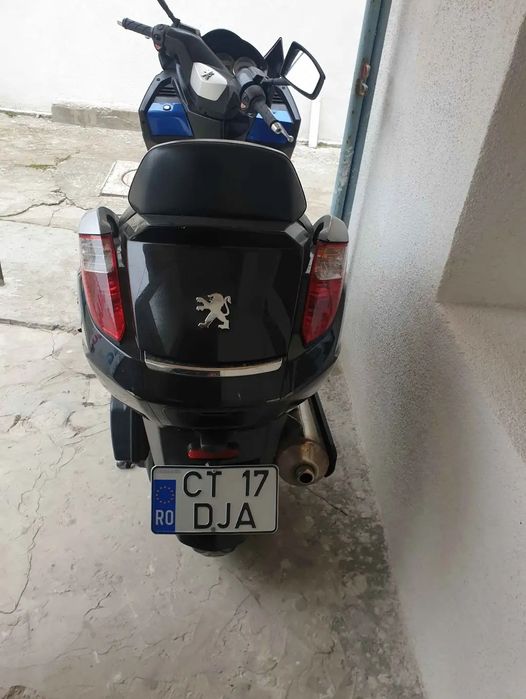 Vând sau schimb scuter stare bună 125cc