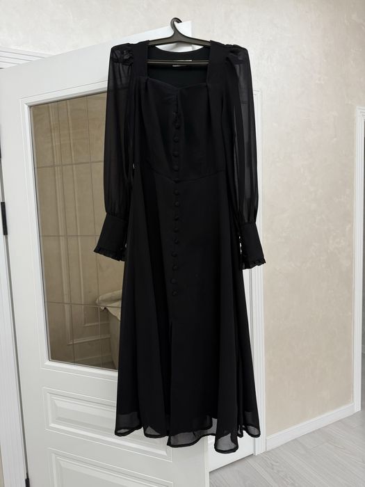 Черное платье 42-44 размер