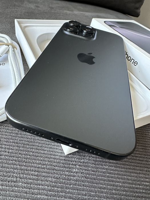 Apple iphone 16 pro max 256  гаранция