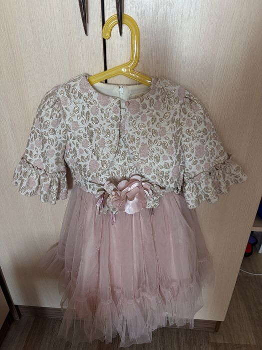Продам платье детское