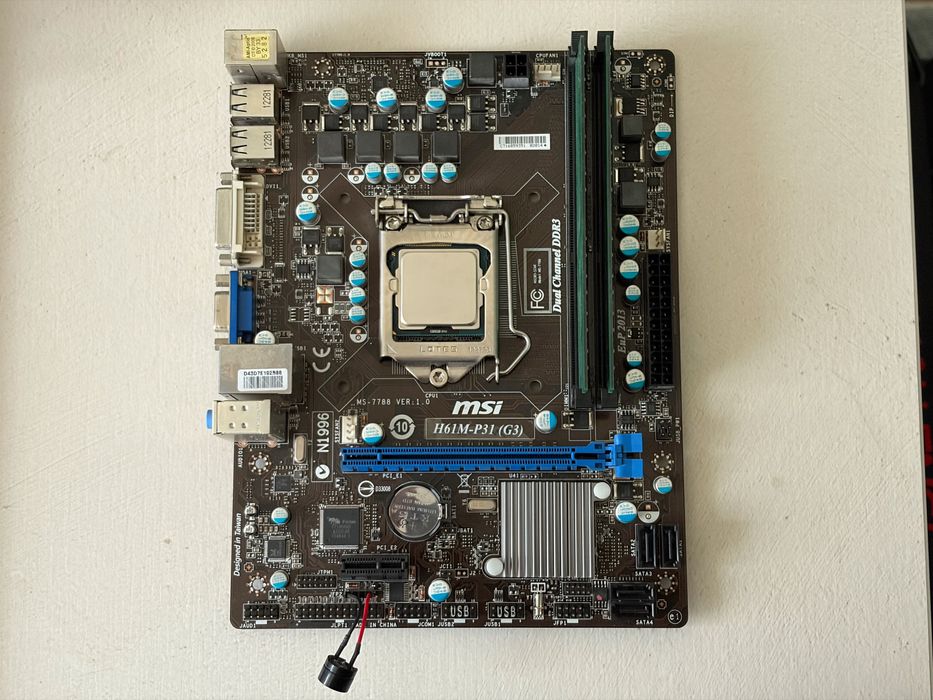 Procesor Intel i3-3220 + Placa baza MSI + 4GB RAM