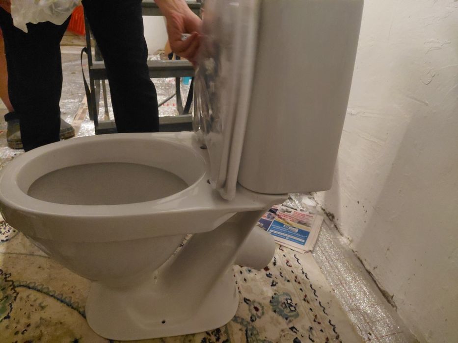 Новый,не использованный унитаз