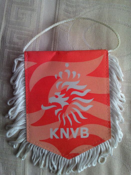 Флагове на Полша, Холандия ,България, УЕФА, Белгия и шал на ТОРИНО