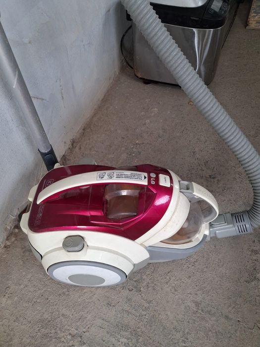 Пылесос Lg в отличном состоянии