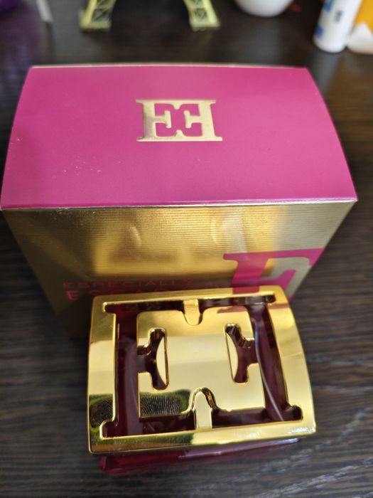 Женский парфюм Escada Especially elixir
