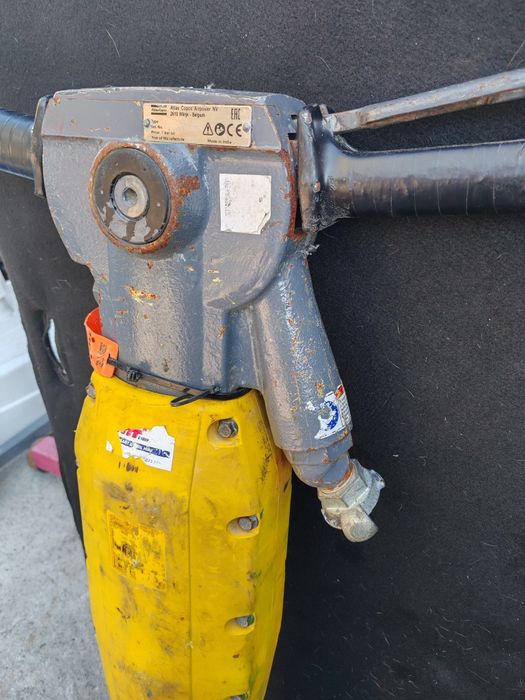 Пневматичен къртач TEX 230 PE в добро състояние.