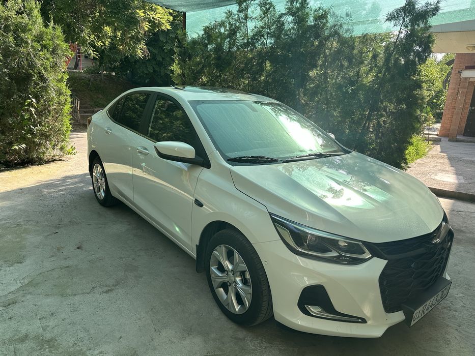 Продам шевролет onix premier 2 СРОЧНО!!!