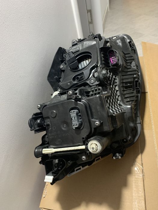 Far stanga VW Touareg 3 CR7 Full LED Matrix Origine Europa