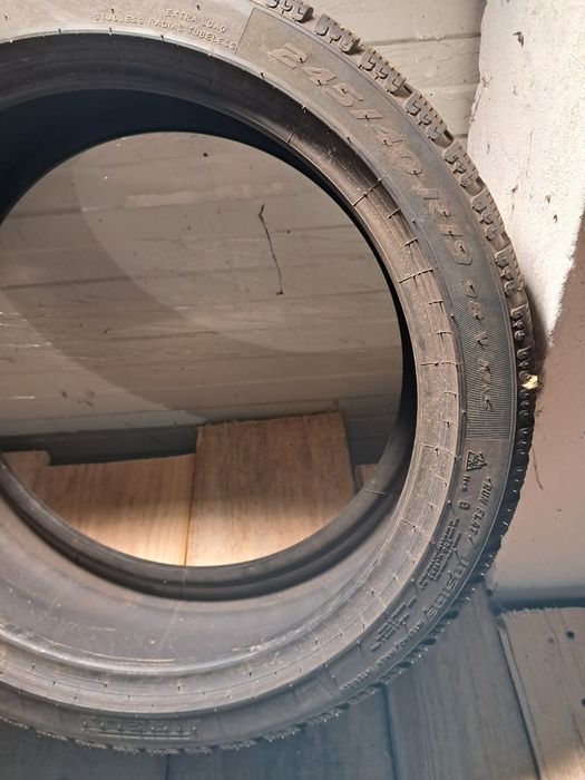 1xAnvelopa second iarna 245 40 R19 Pirelli Pzerowinter rft 2023