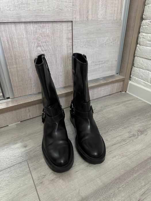 Ботинки в байкерском стиле ZARA