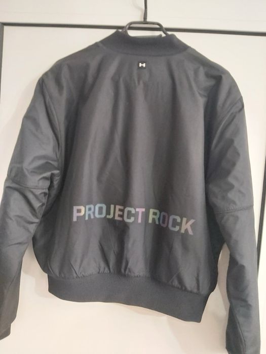Яке Under Armour Project Rock M-размер