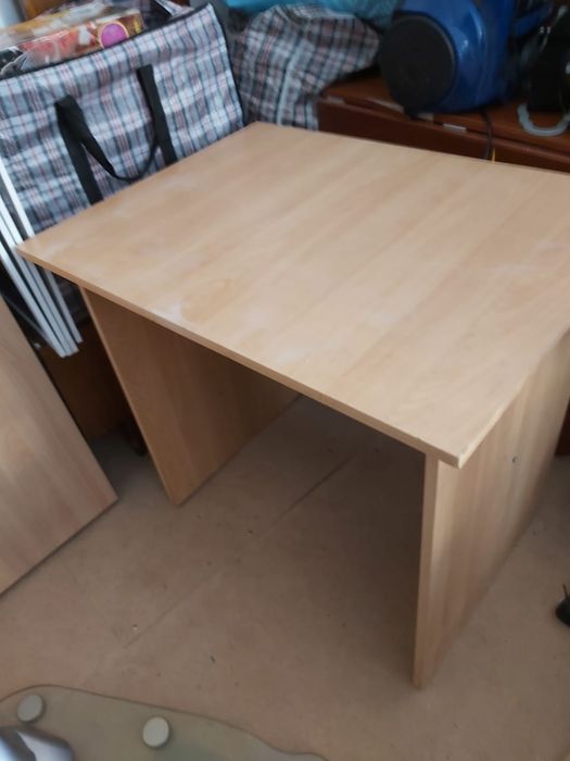 Продам стол компьютерный