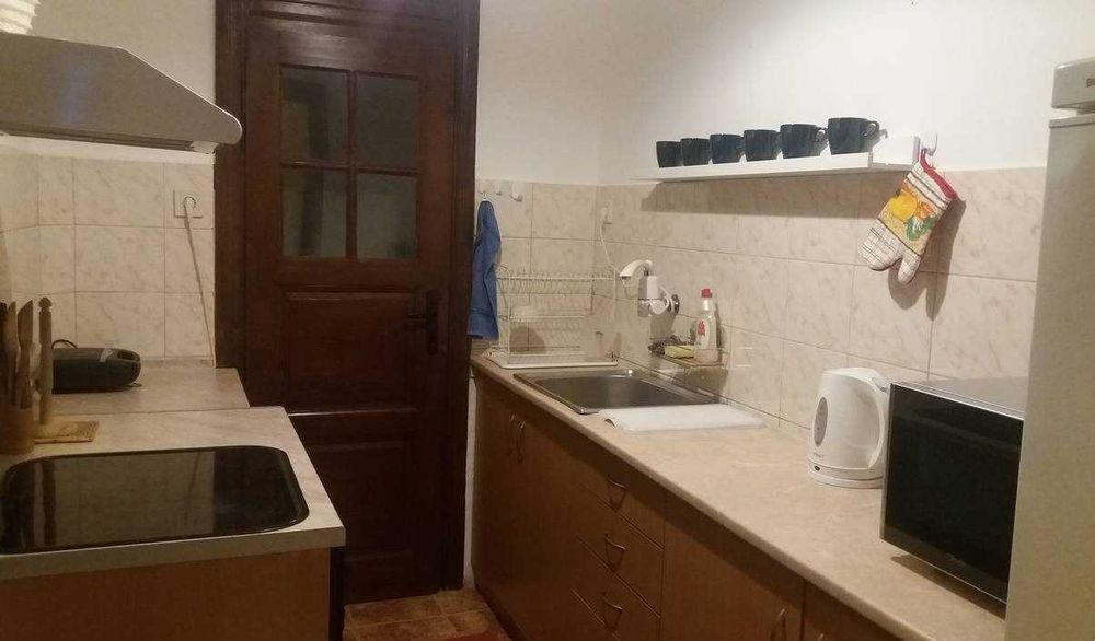 Дава се под наем Двустаен апартамент в Бургас, Център - 64 кв.м за 250 € - Снимка #4