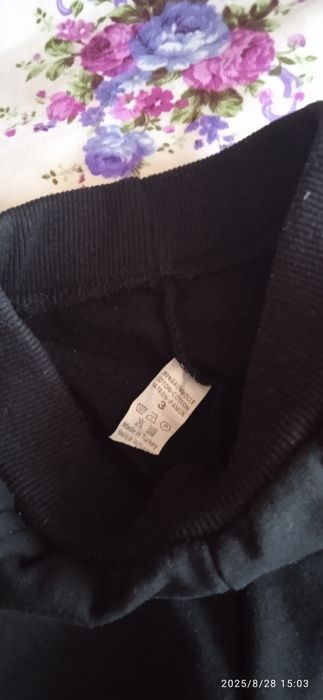 Продам костюм для девочки 1000